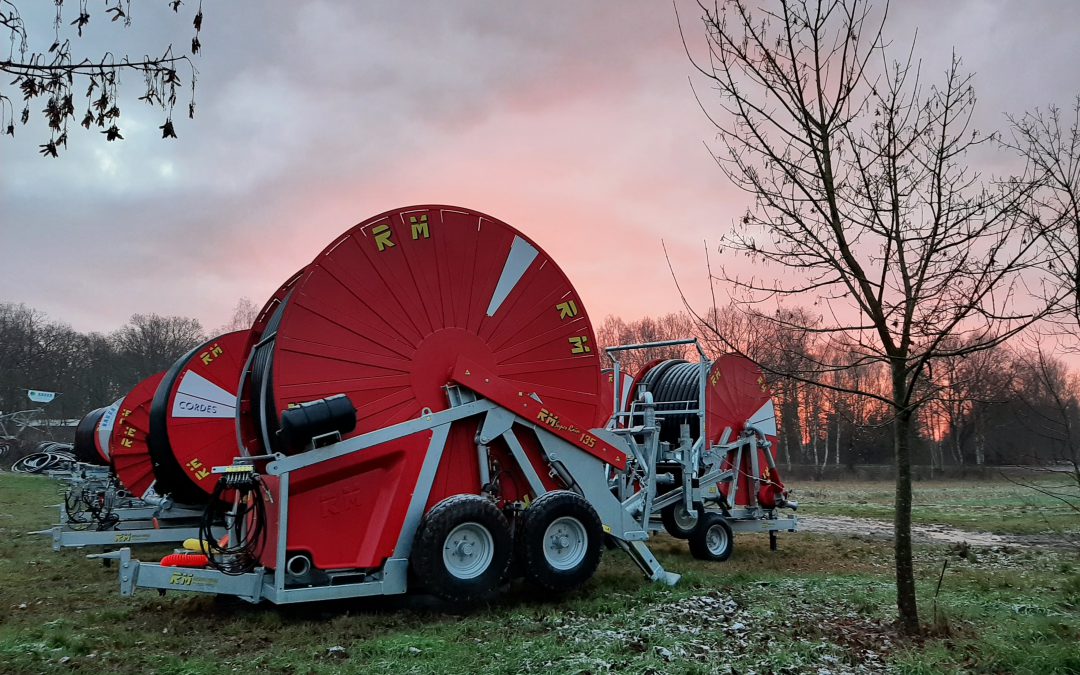 RM Regenmaschinen im Sonnenaufgang